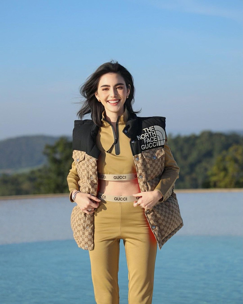 ใหม่ ดาวิกา 