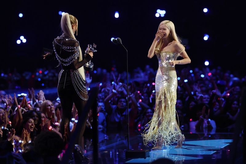 ลิซ่า คว้ารางวัล BEST KPOP MTV VMAs 3 ปีซ้อน