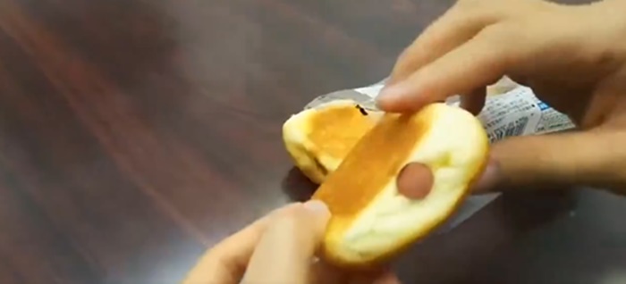 ขนมปังไส้กรอก