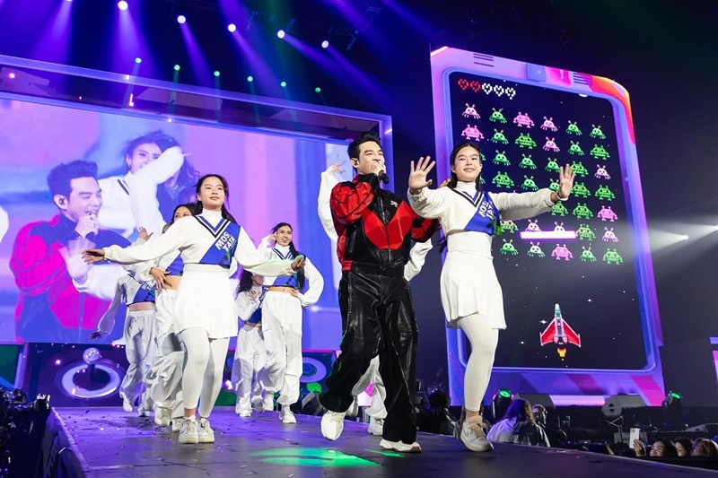 น้องโสน ขึ้นคอนเสิร์ตกับ พ่อมอส ปฏิภาณ