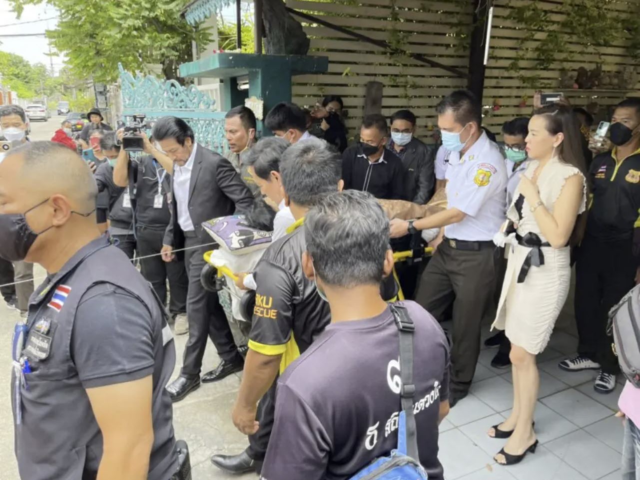  สมบัติ เมทะนี