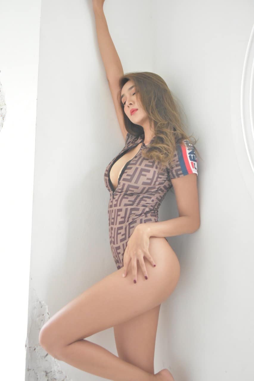 อุ้มบุญ นฤมล