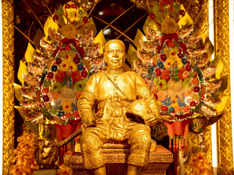 ศาลเจ้าพ่อบุญมา ปากคลองตลาด