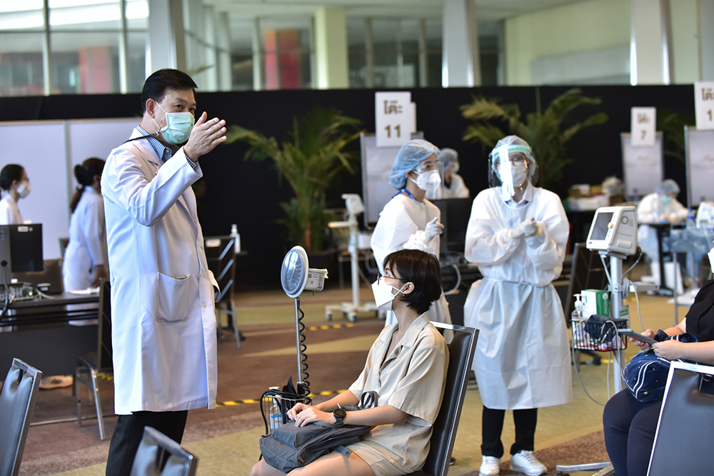 ฉีดวัคซีนโควิด 19