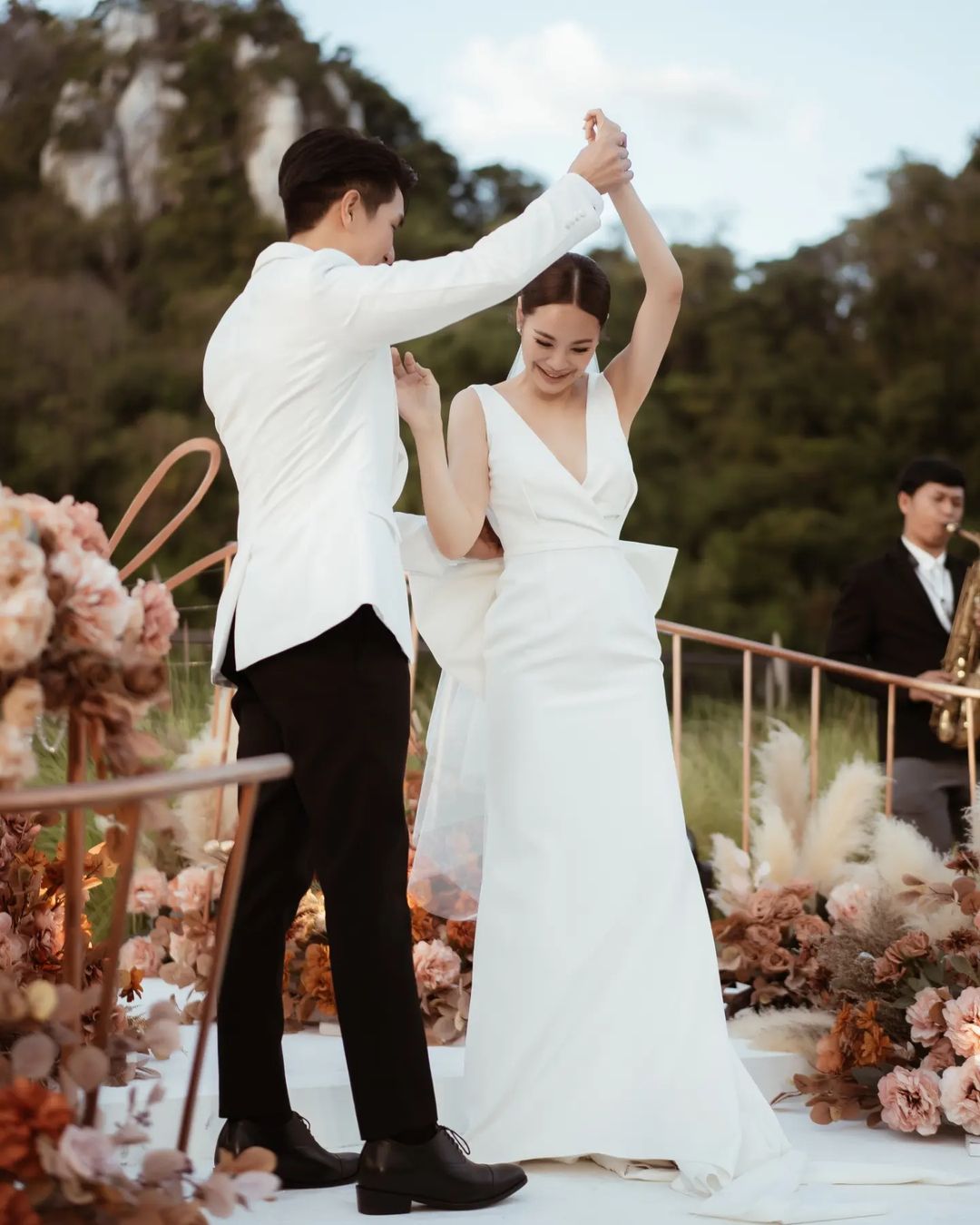 โบวี่ อัฐมา