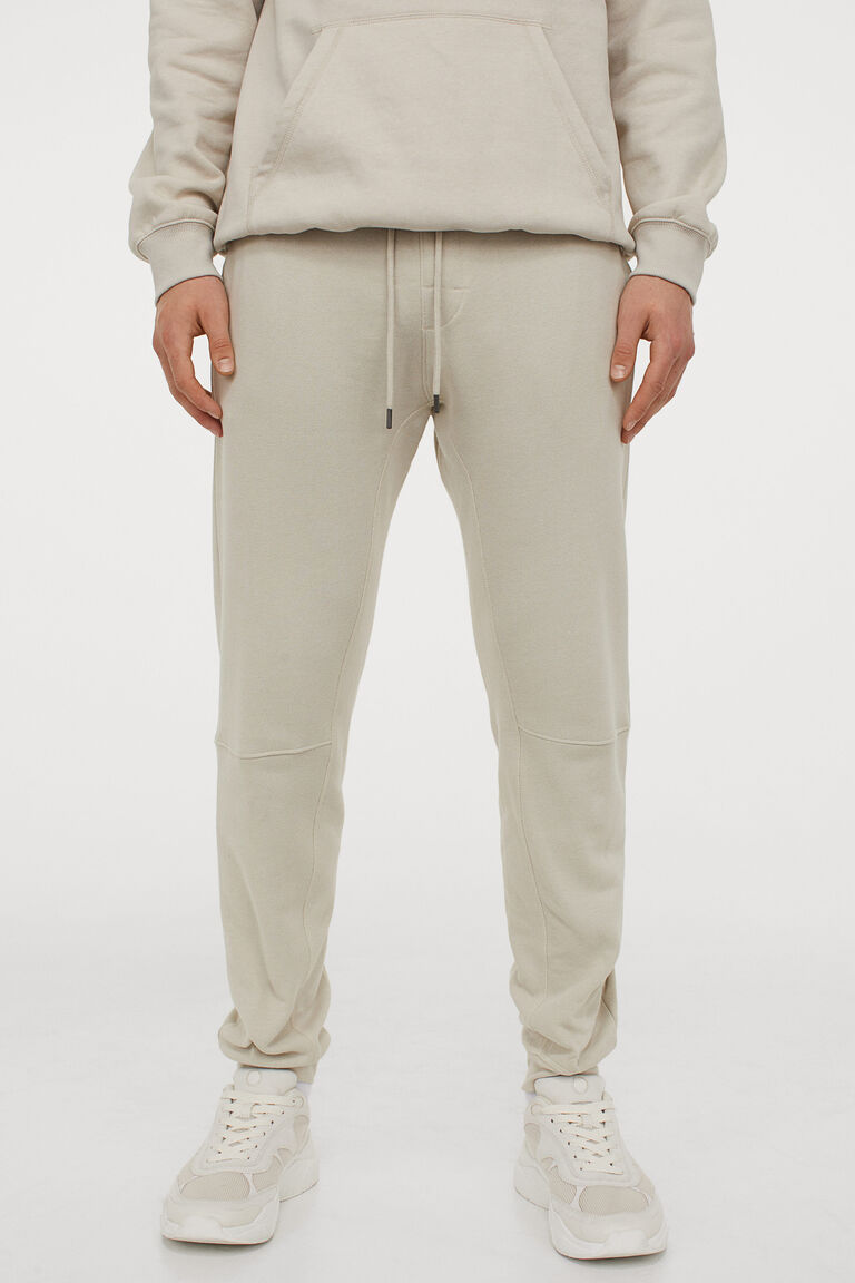 เสื้อผ้าใส่อยู่บ้านผู้ชาย