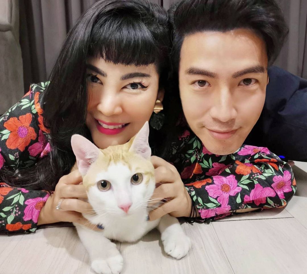  โย่ง ก้อย