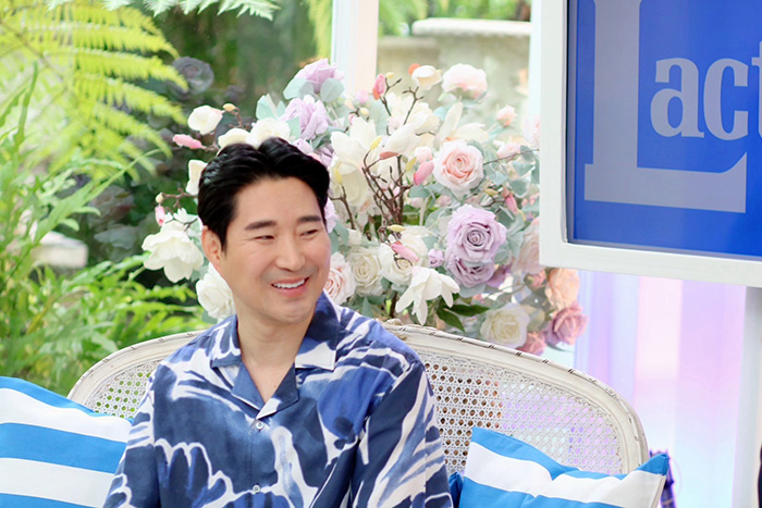 โค้ชเช ควงภรรยาออกสื่อครั้งแรก