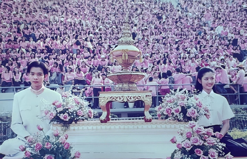 แอฟ ทักษอร กับเบื้องหลังตำนาน 