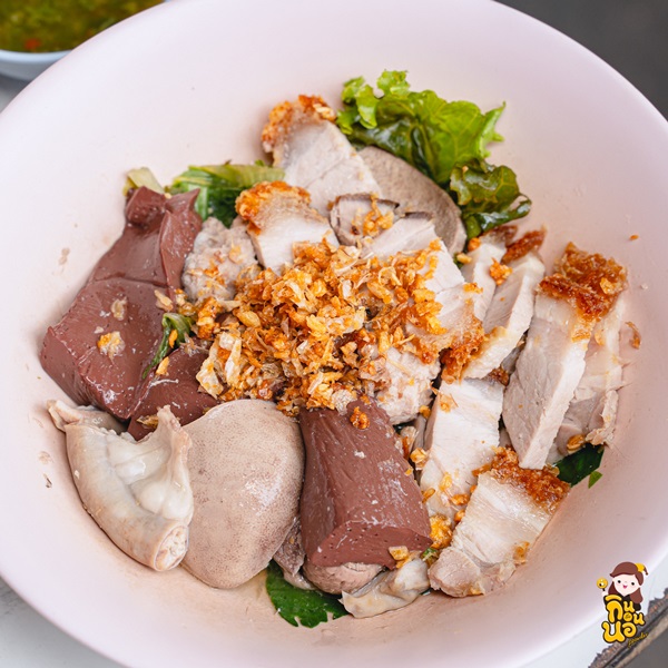 ร้านต้มเลือดหมู