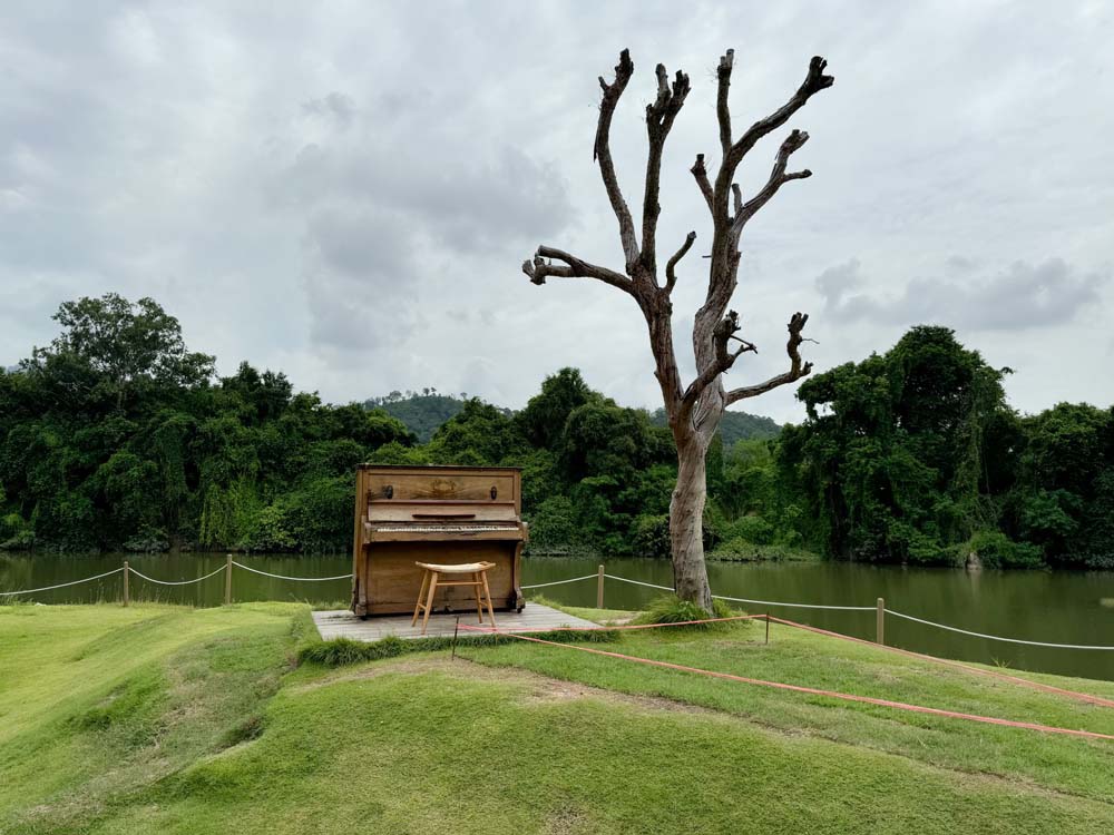 Serene House Cafe ชลบุรี เปียโนกลางหุบเขา