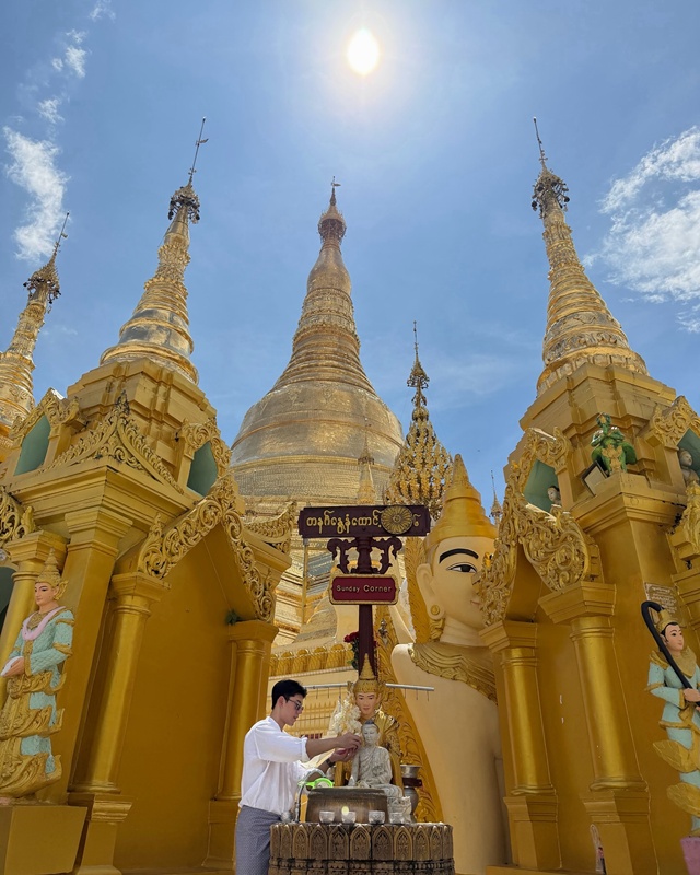 นาย ณภัทร โพสต์ภาพเที่ยวชเวดากอง