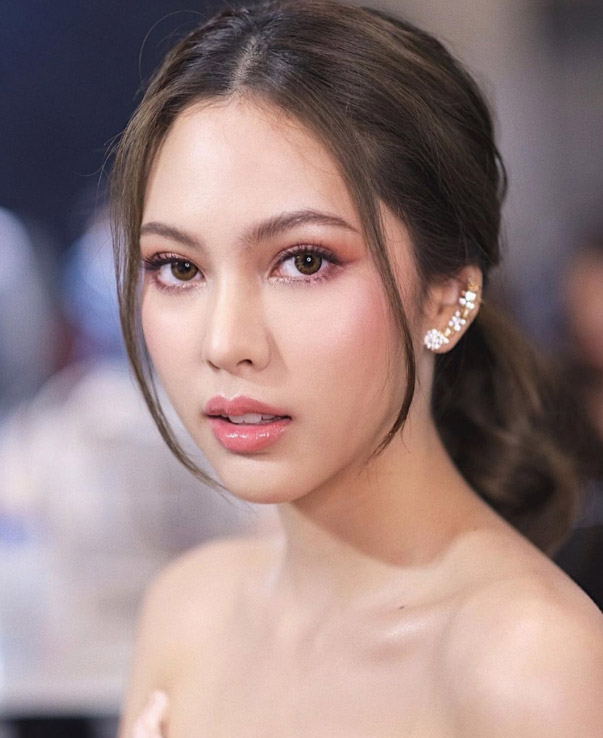 เบนซ์ กมลชนก 