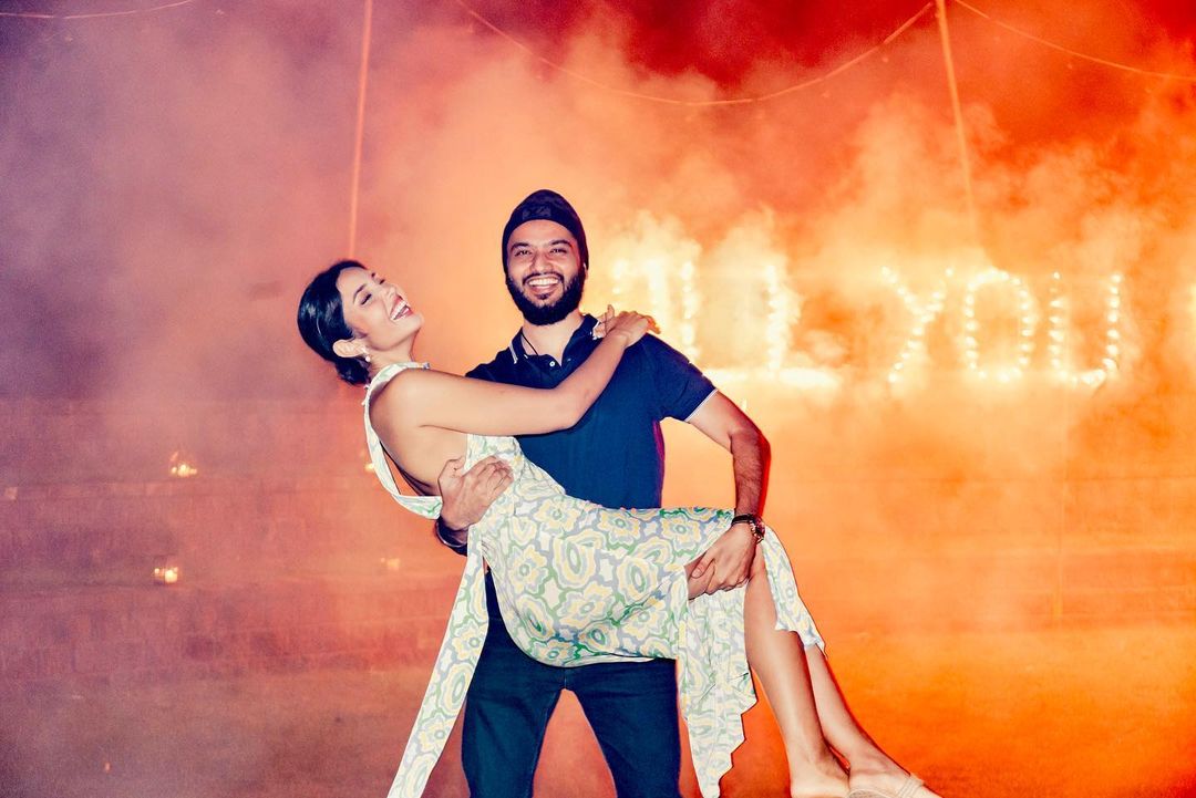 วีณา ปวีณา 