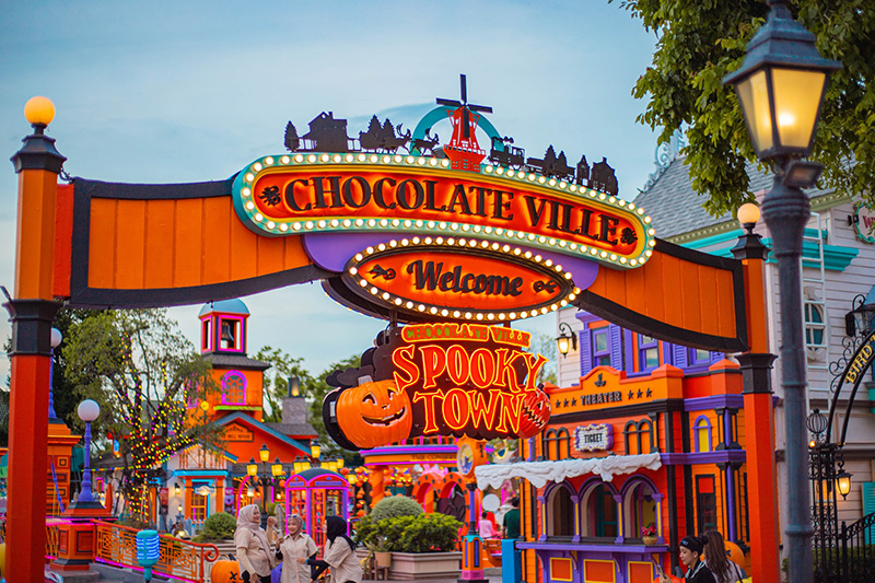 Chocolate Ville ในธีม Spooky Town