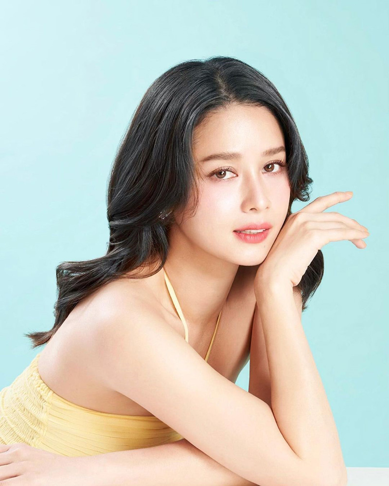 โม อมีนา