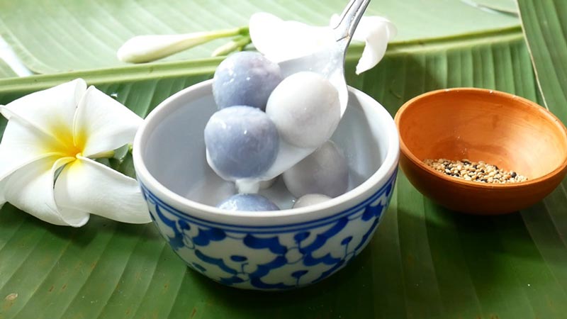 ขนมโคกะทิสดไส้มันม่วง