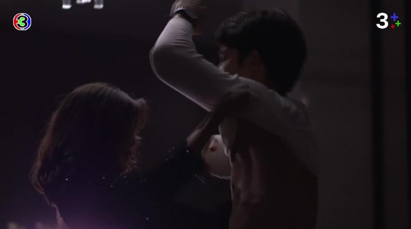 อกเกือบหักแอบรักคุณสามี