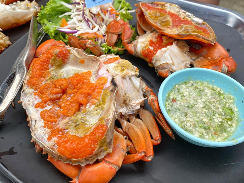 ร้านอาหารริมทะเล