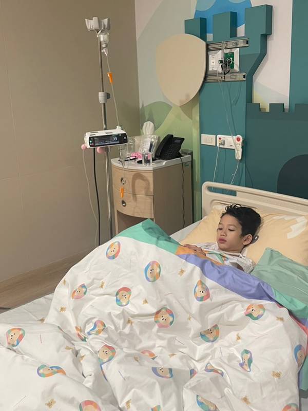 น้องโพธิ์ ลูกชาคริต 
