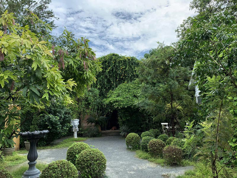 คาเฟ่สุพรรณบุรี