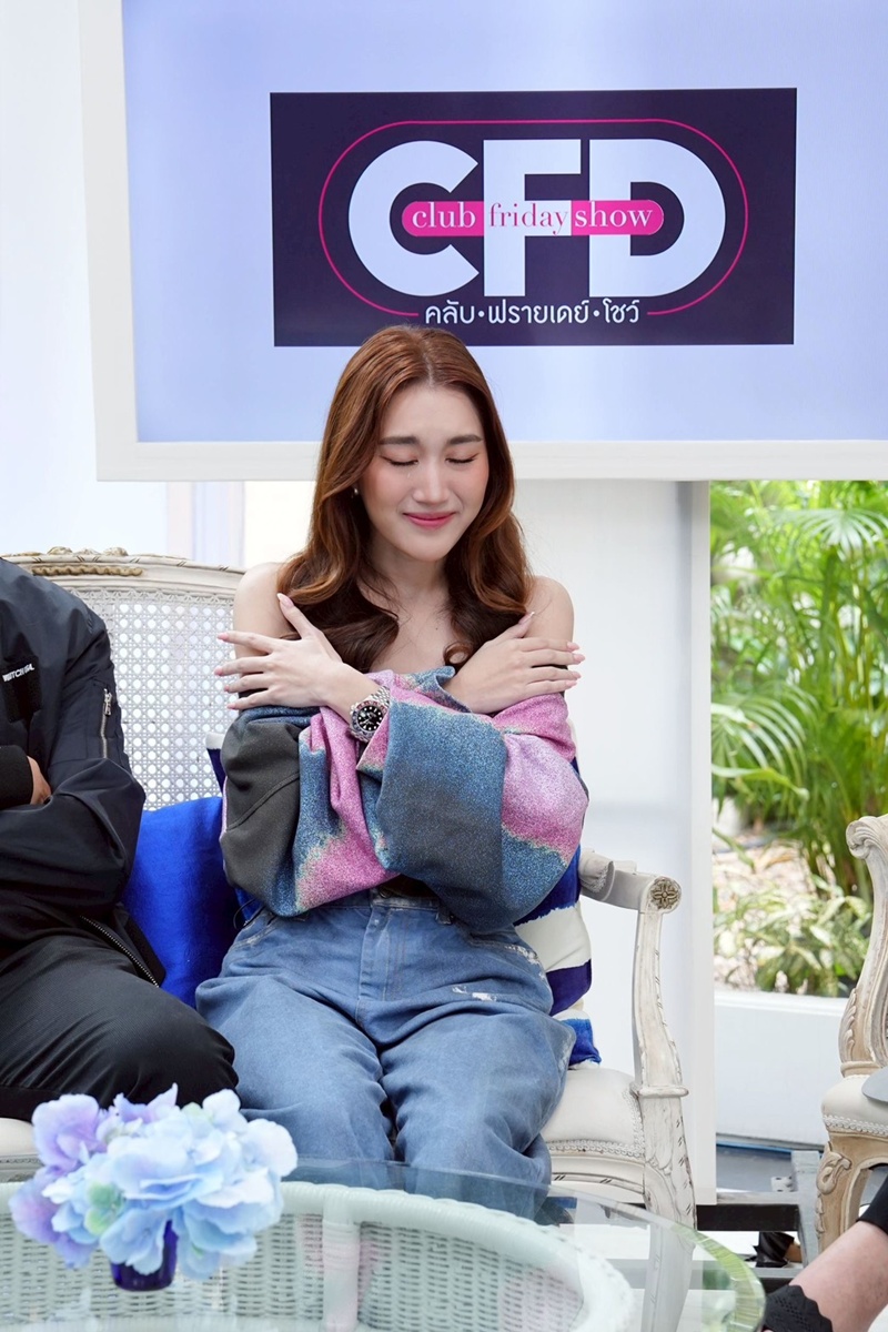 เบส คำสิงห์ สมรักษ์ คำสิงห์ ใน Club Friday Show