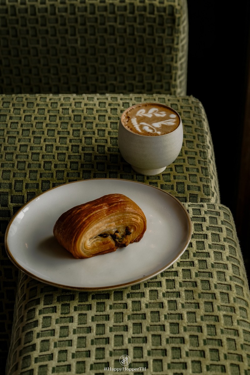 Living Room คาเฟ่วิวดี ย่านวงเวียน 22