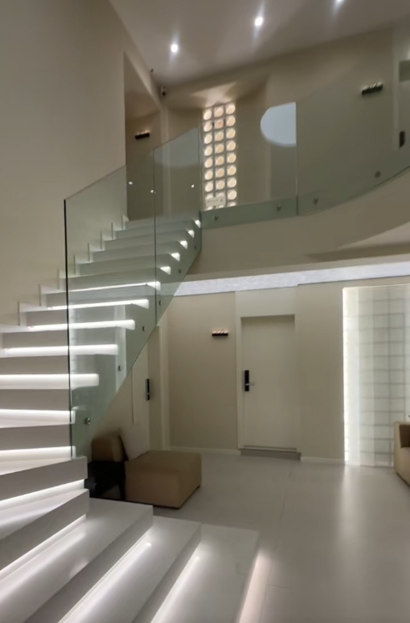 โรงแรมลับ