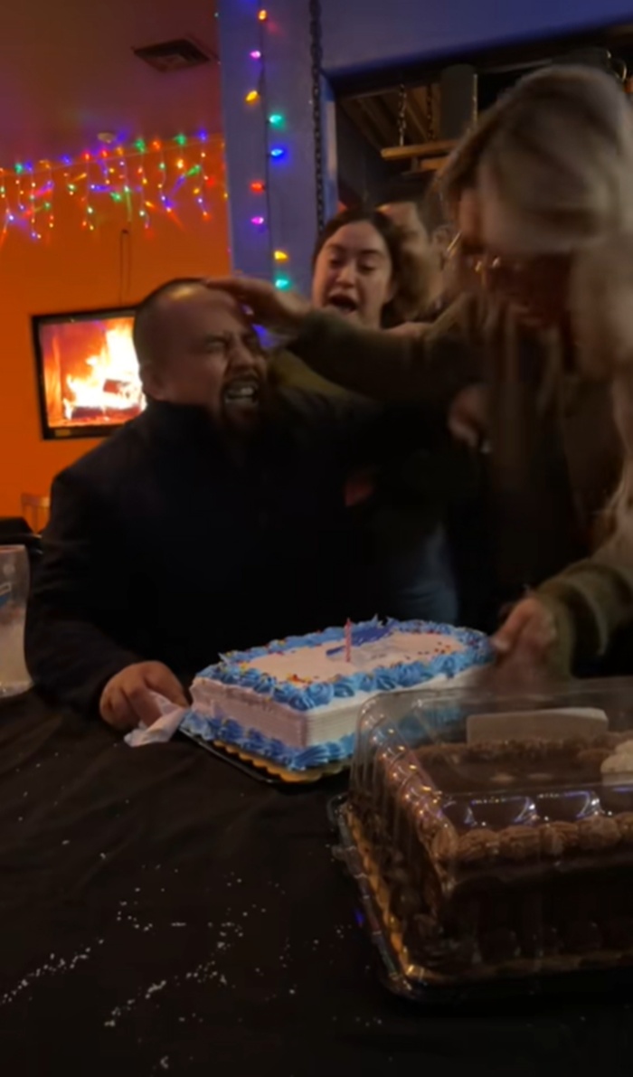 เป่าเค้ก