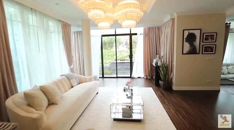 บ้านซี เอมี่