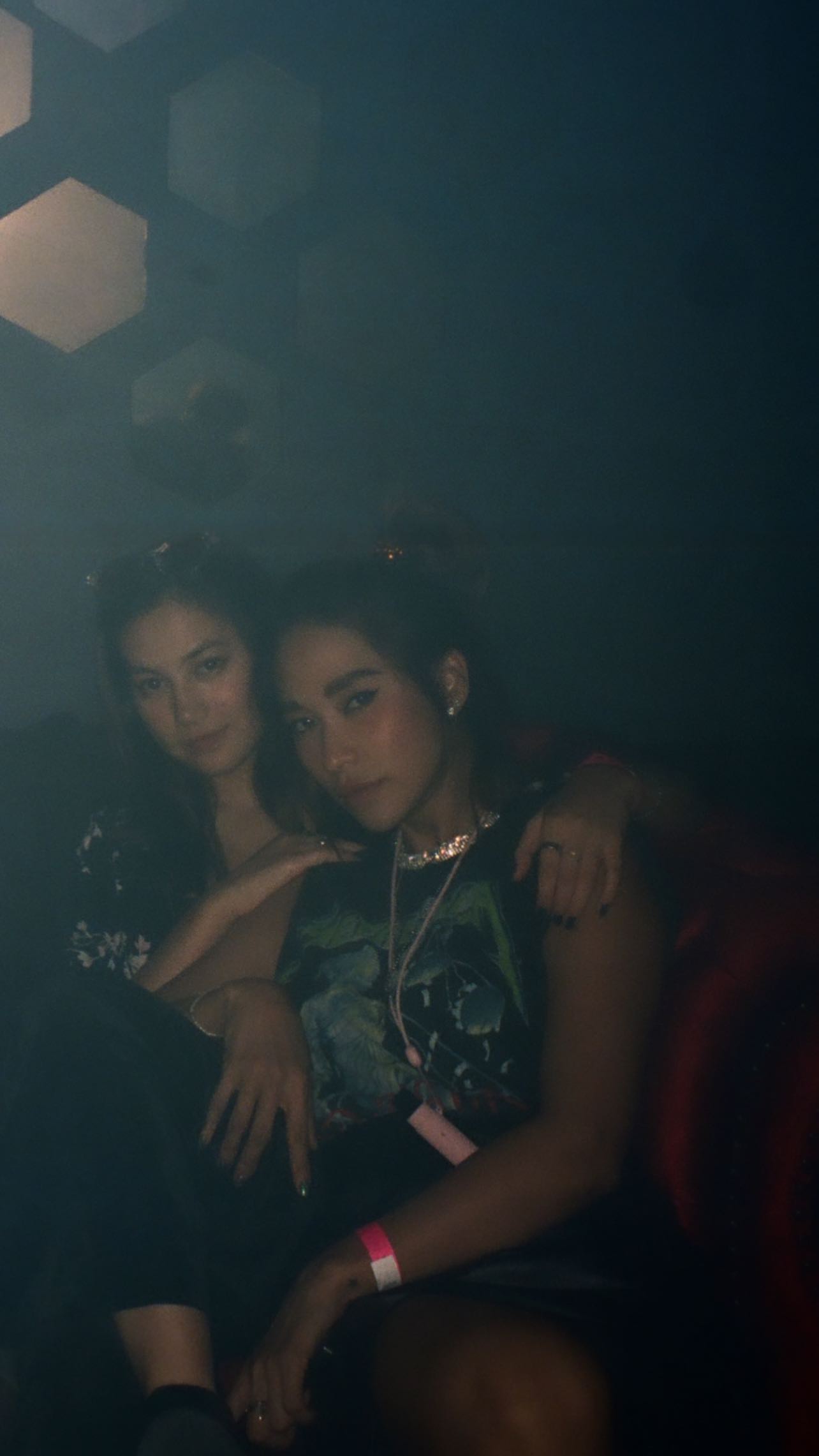 พลอย เฌอมาลย์ 