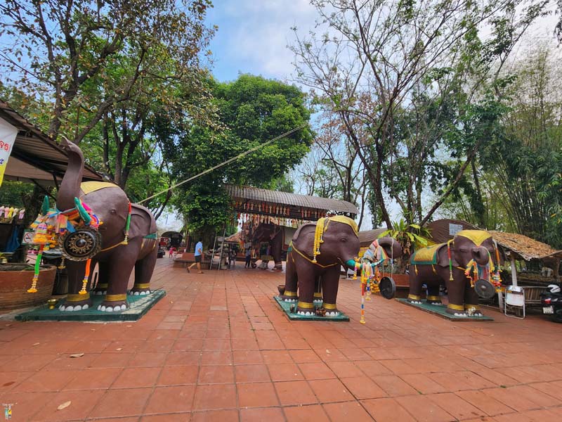 ที่เที่ยวลำพูน
