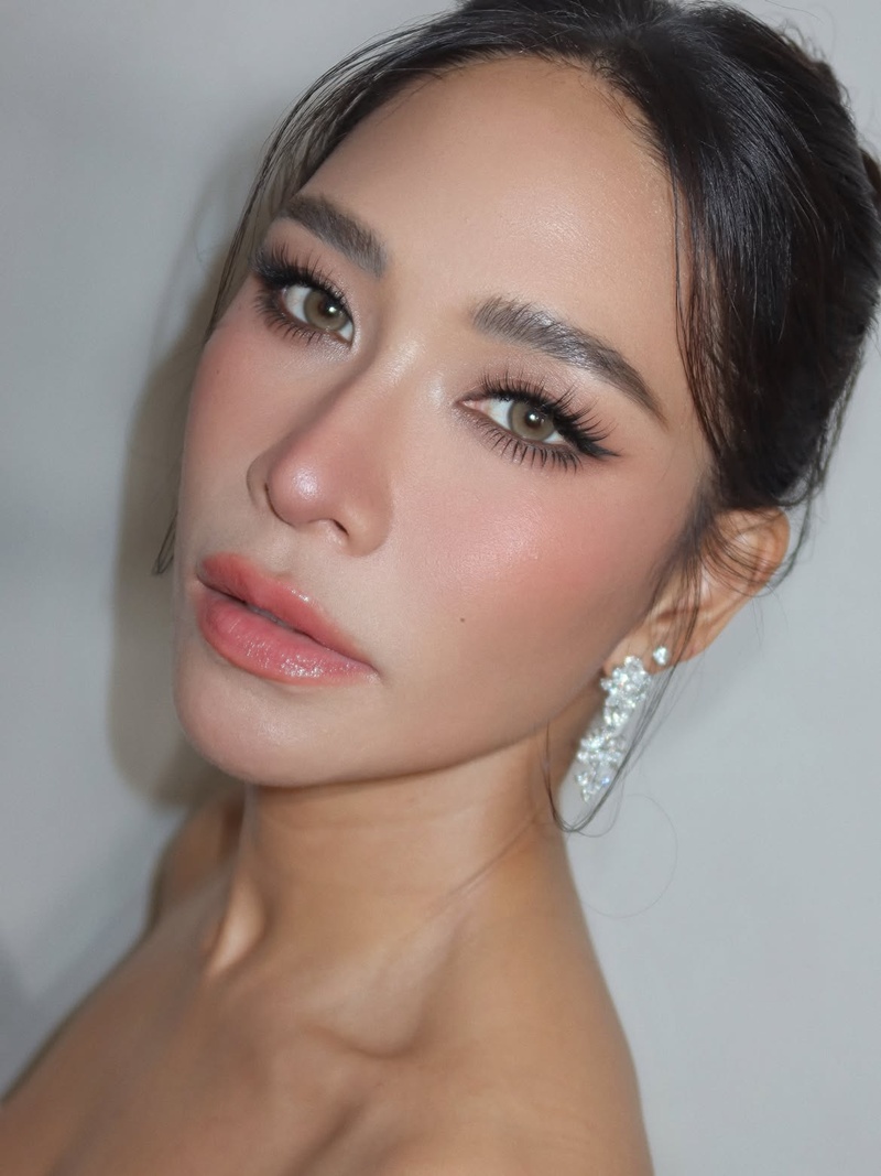 พลอย เฌอมาลย์