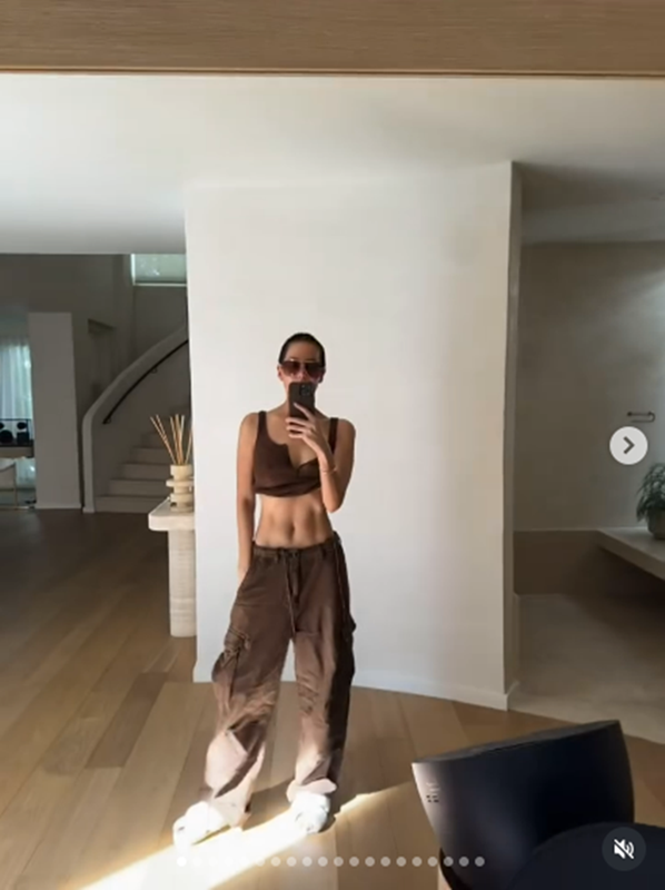 เจนี่ เทียนโพธิ์สุวรรณ อวดภาพเซลฟี่หน้ากระจกสุดแซ่บ