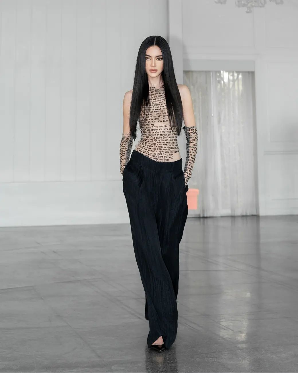 ใหม่ ดาวิกา