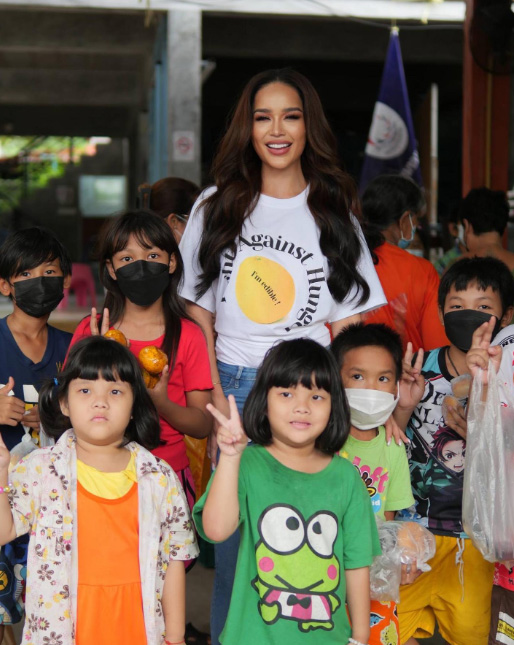 ทารีน่า โบเทส ประวัติ