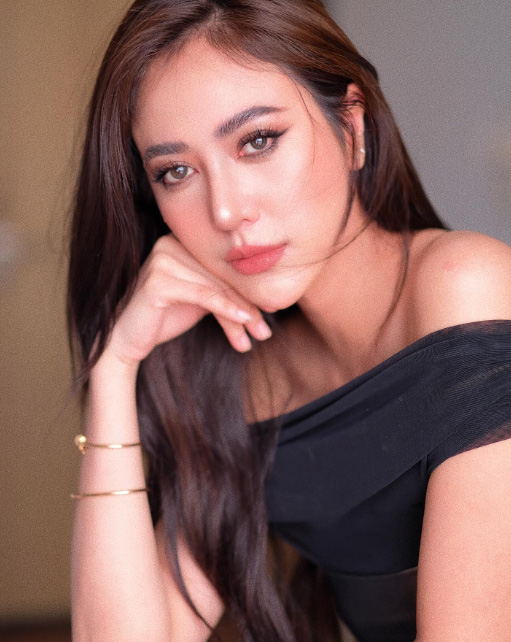 น้ำหวาน เดอะเฟส ประวัติ