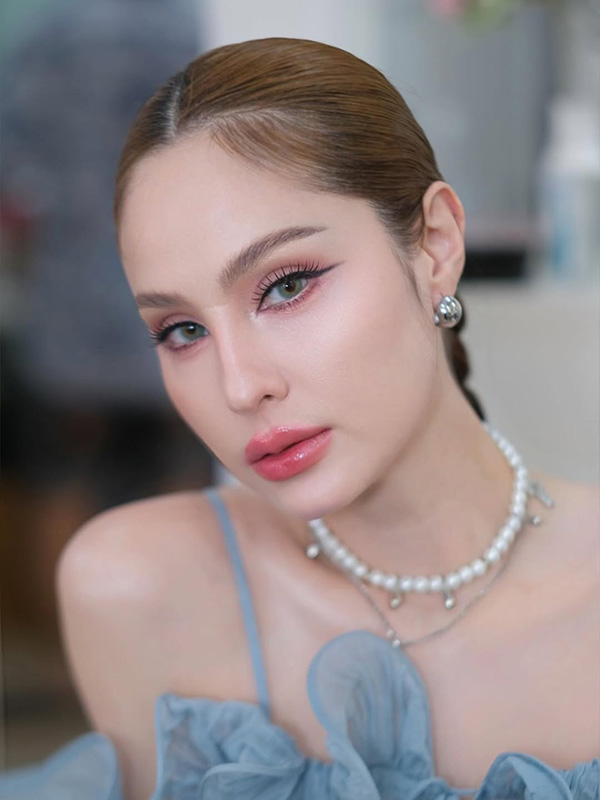 ขวัญ อุษามณี