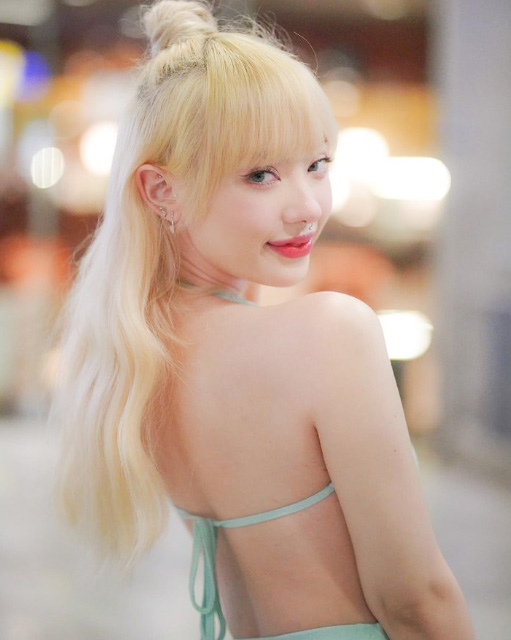 พลอยชมพู