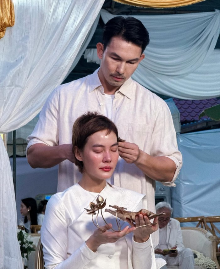 อั้ม อธิชา ร่วมพิธีบวช เจนี่ เทียนโพธิ์สุวรรณ