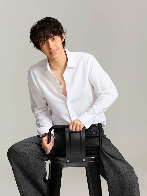 ขุนพล กฤต ลูกชาย ไก่ สุปราณี เจริญผล