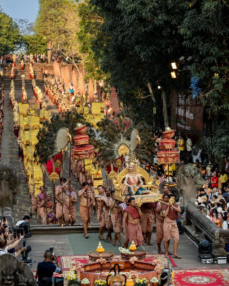 แต้ว ณฐพร