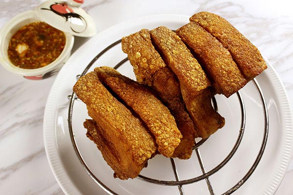 หมูกรอบเบรกแตก