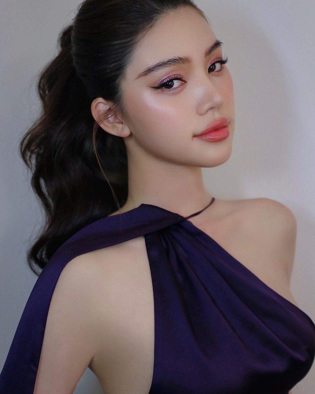 โจลี่ เหงียน, Jolie Nguyen