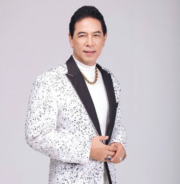 สุรชาติ สมบัติเจริญ