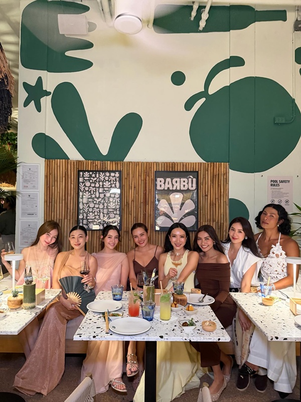 เพื่อนดาราร่วมยินดี แต้ว ณฐพร