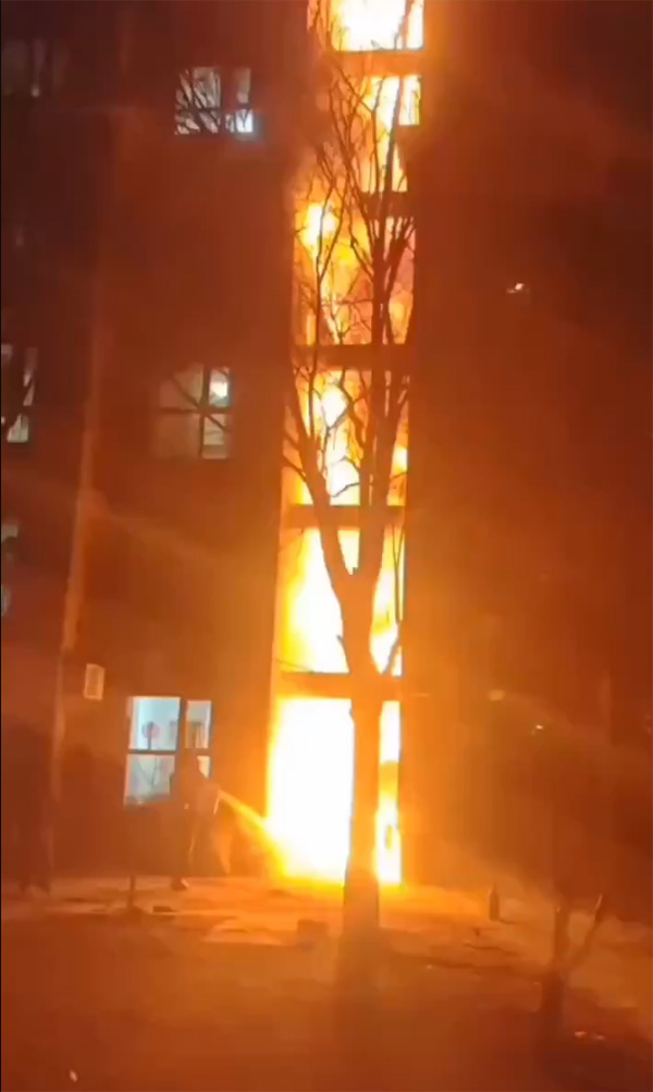 ไฟไหม้ตึกสูง จีน