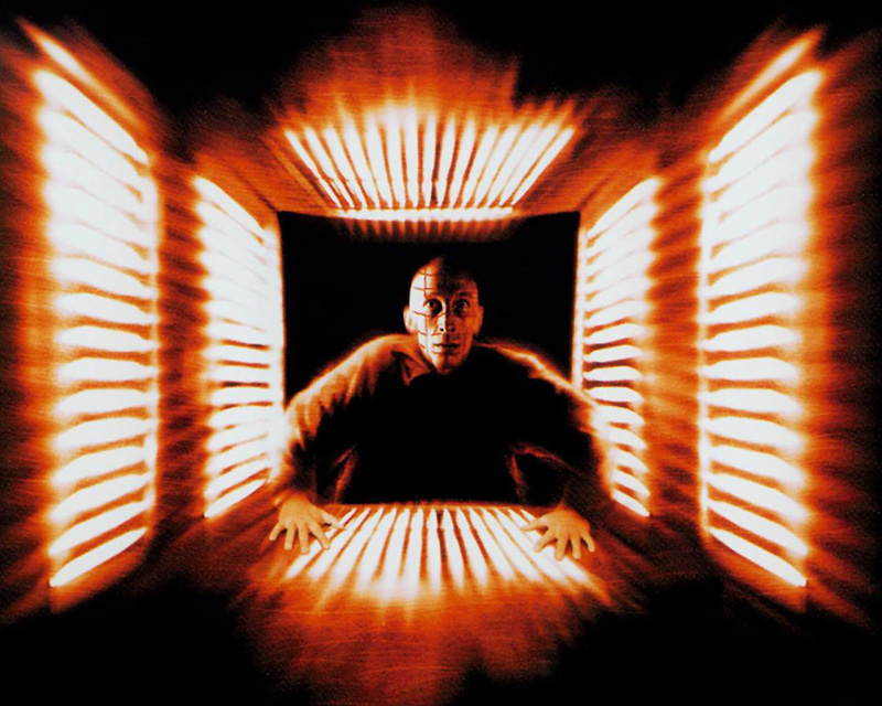 หนังเอาตัวรอด