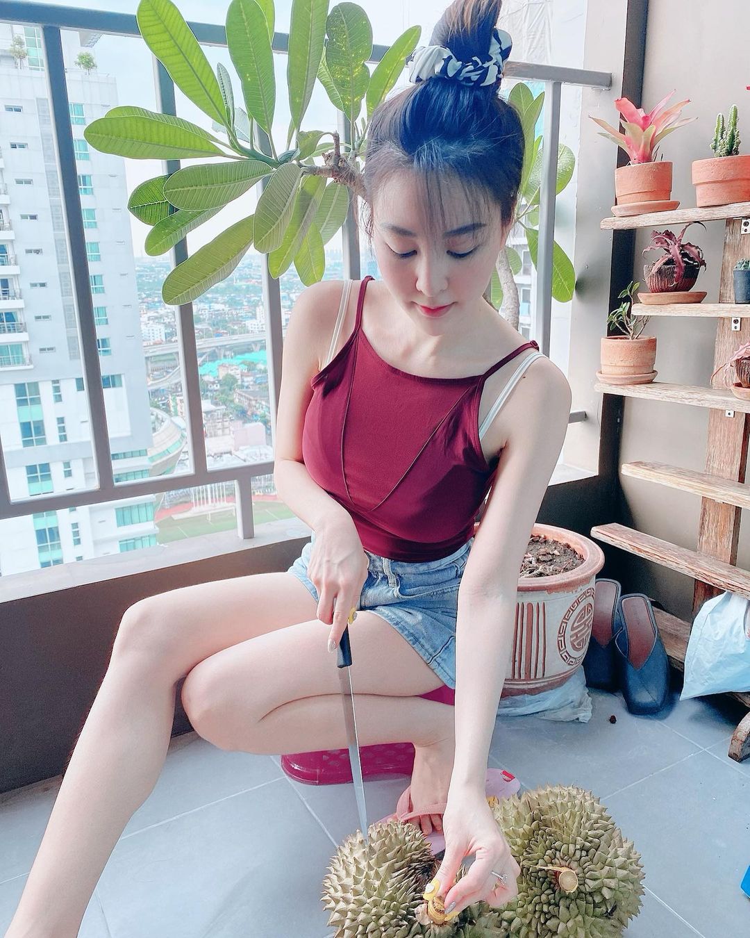 จอย พลอยชนก