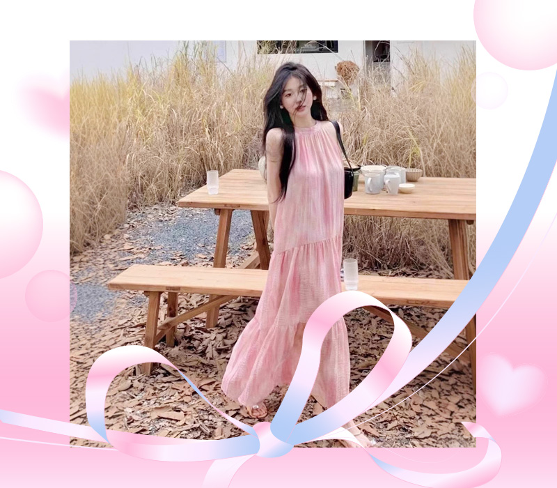 ชุดเดรสสีชมพู